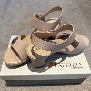 NEW IN BOX Patrizia by Spring Step Women's Cream Heels